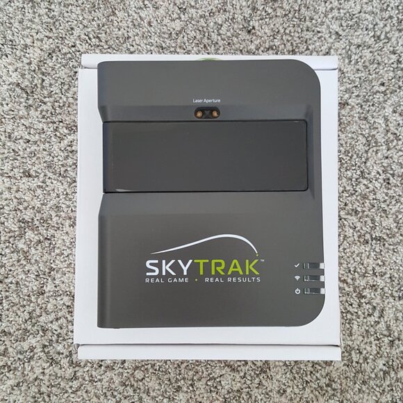 SKYTRAK Launch Monitor - Golf Simulator + Metal Protective Case Housing - Picture 5 of 13